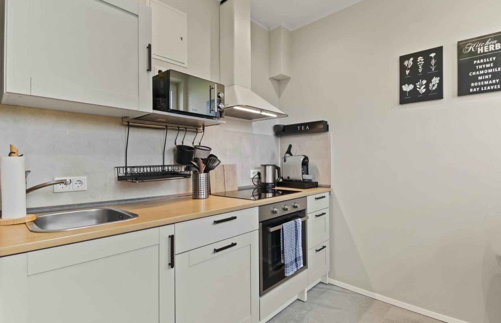 24-7 Living - Modern In With Connection Apartment