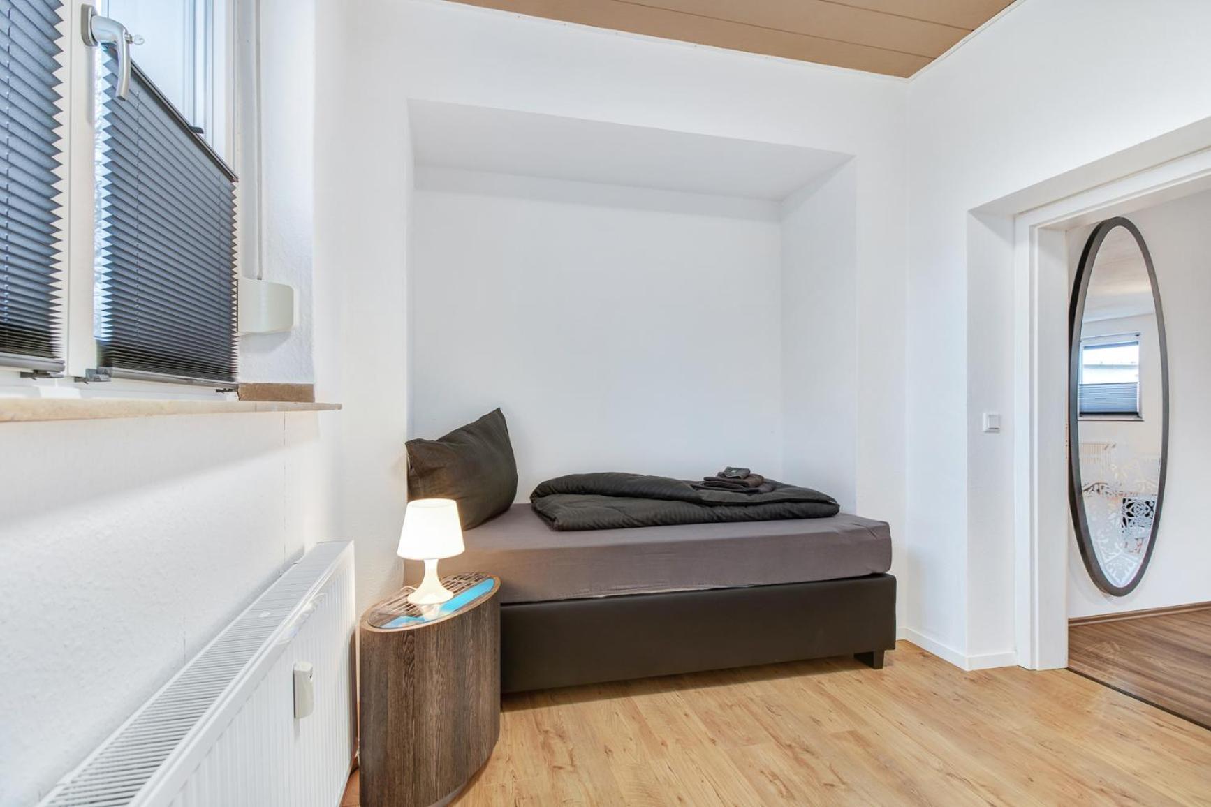 24-7 Living - Modern In With Connection Apartment *