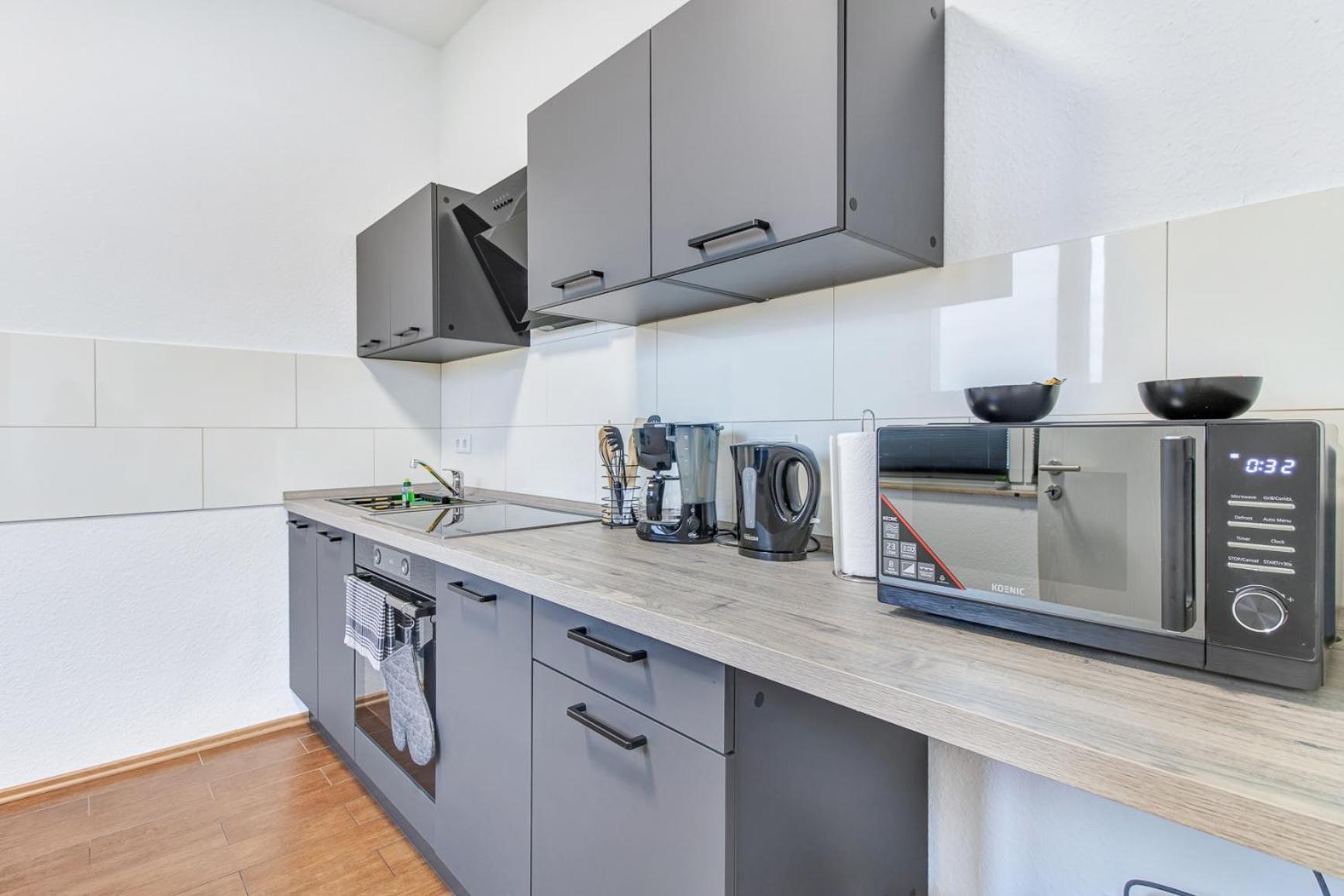 Apartment 24-7 Living - Modern In With Connection *