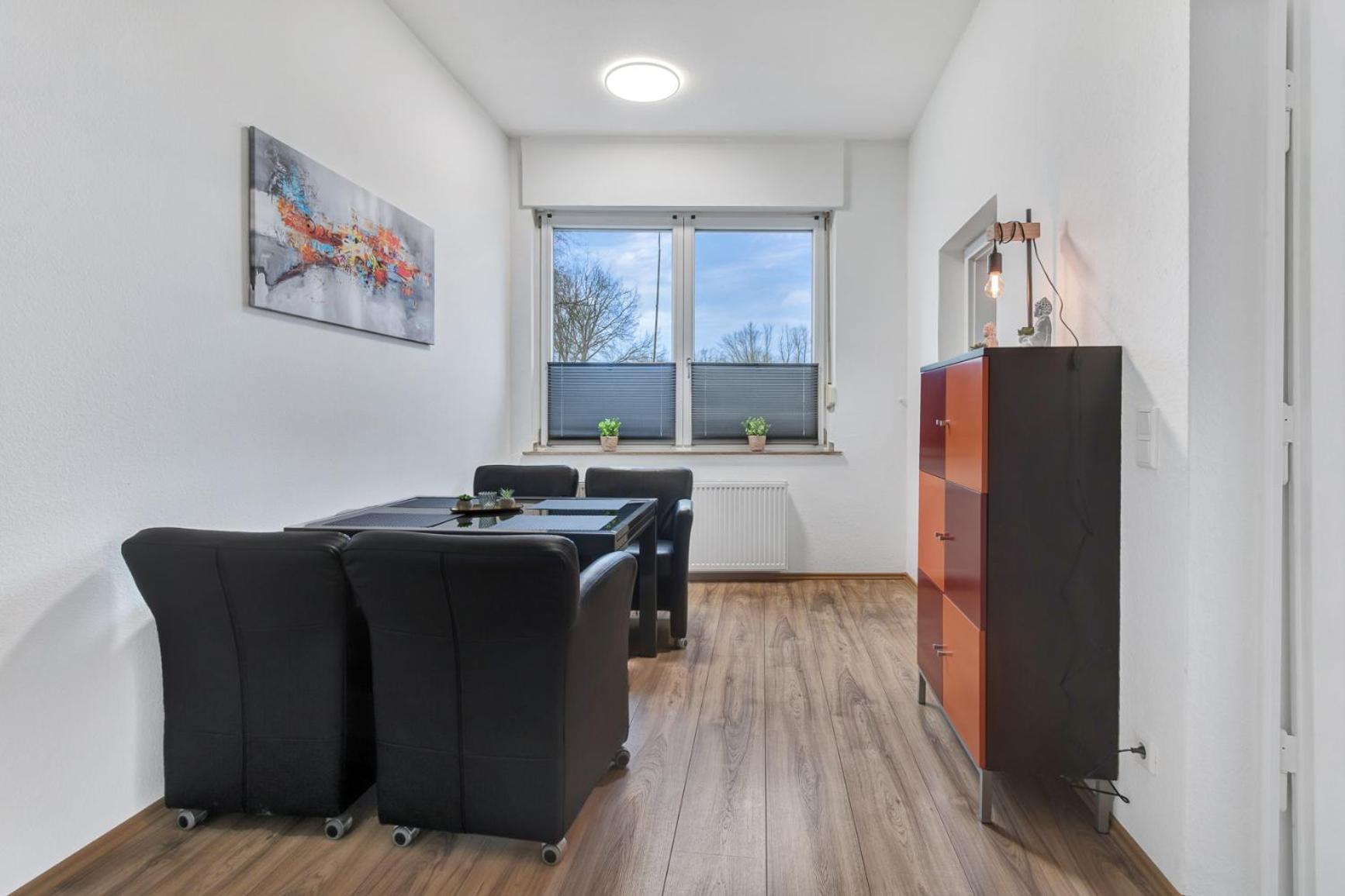 24-7 Living - Modern In With Connection Waltrop